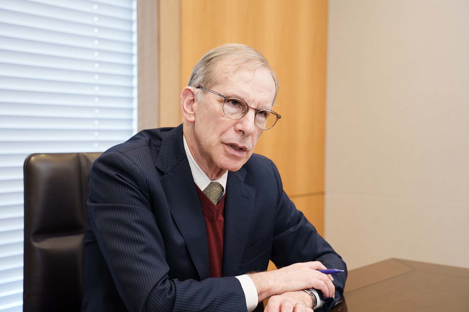 フェルドマン氏へのインタビュー風景