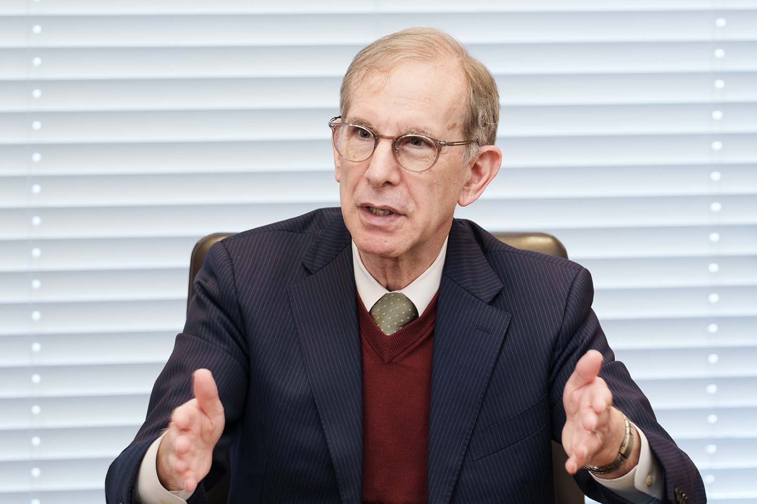 フェルドマン氏へのインタビュー風景